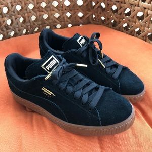 Puma Black Suede Classic Trainers with Gum Sole 7